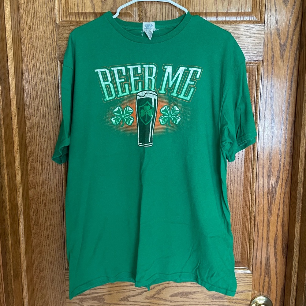 🦋 3 for $10 🦋 Green 'Beer Me' St.Patrick’s Day T-Shirt